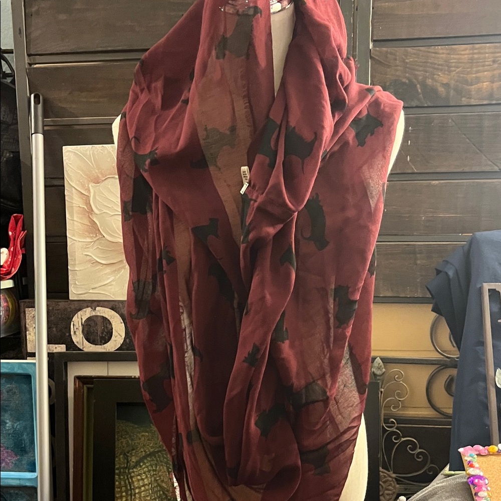Bass Maroon Scarf with Dark Patterns - Picture 3 of 4